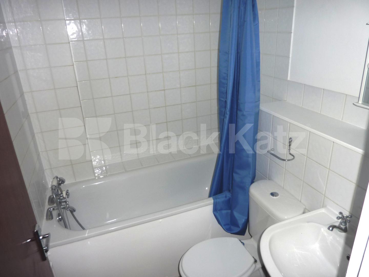 			NEW INSTRUCTION!, 2 Bedroom, 1 bath, 1 reception Flat			 Chalton Street, EUSTON / CAMDEN